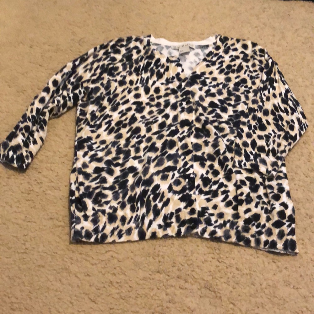 Requirements cardigan. L